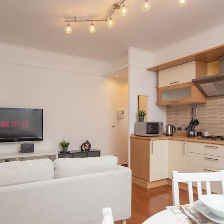 Kandinski Apartment - With Pool Settimo Milanese Bagian luar foto